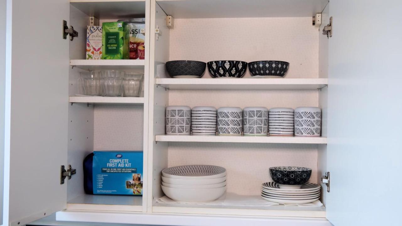 Milton Keynes Luxury Short Stay House With Wifi And Free Parking Wolverton  Εξωτερικό φωτογραφία